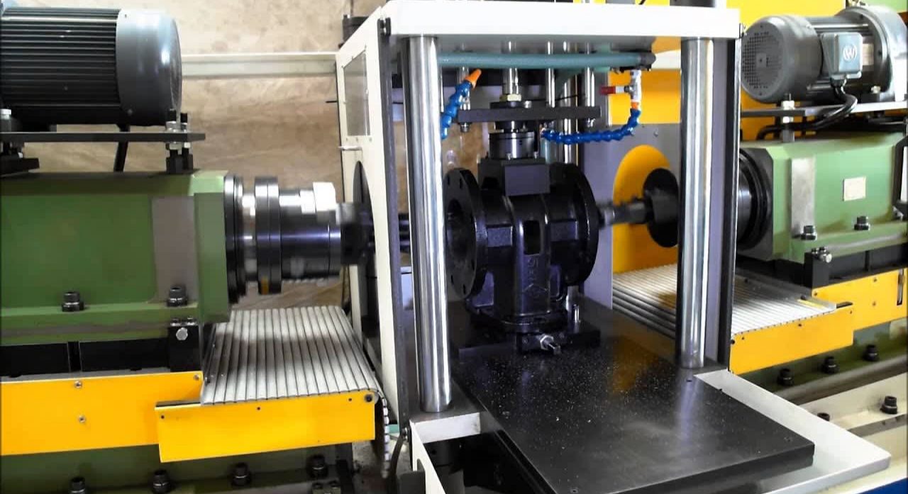 xưởng gia công CNC 3 trục tiêu chuẩn phù hợp với chi tiết kết cấu, giá đỡ và mặt bích.